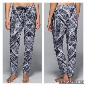 Lululemon Namaskar Pant II Size 6